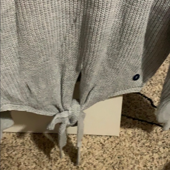 Hollister sweater - Picture 4 of 5